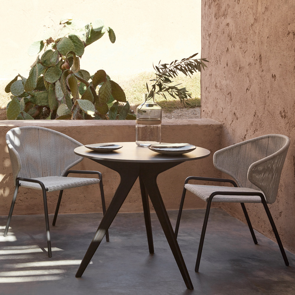 Contemporary Outdoor Bistro Furniture