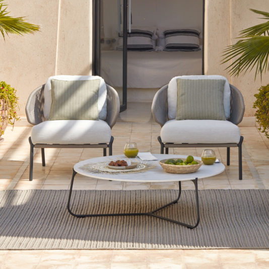 contemporary-outdoor-garden-armchair-1.jpg