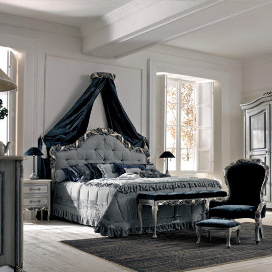 Luxury Italian Ladies Bench Luxury Italian Ladies Bench