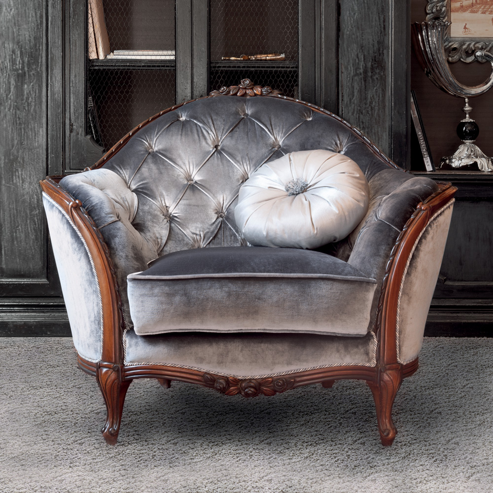 Louis Button Upholstered Armchair