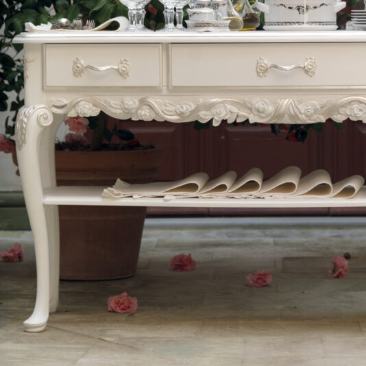 Luxurious Carved Italian Sideboard Luxurious Carved Italian Sideboard