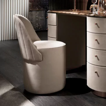 Italian Curved Designer Nubuck Leather Chair Italian Curved Designer Nubuck Leather Chair
