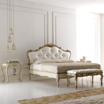 Reproduction Rococo Italian Button Upholstered Bench Luxurious Rococo Italian Button Upholstered Bed