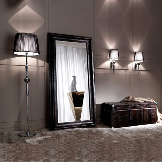 Luxury Italian Leather Storage Trunk Luxury Italian Leather Storage Trunk