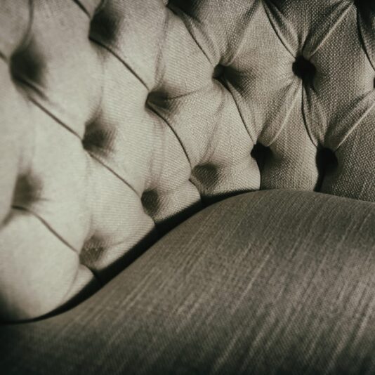 Button Upholstered Designer Linen Chaise Longue Button Upholstered Italian Designer Linen Chaise Longue