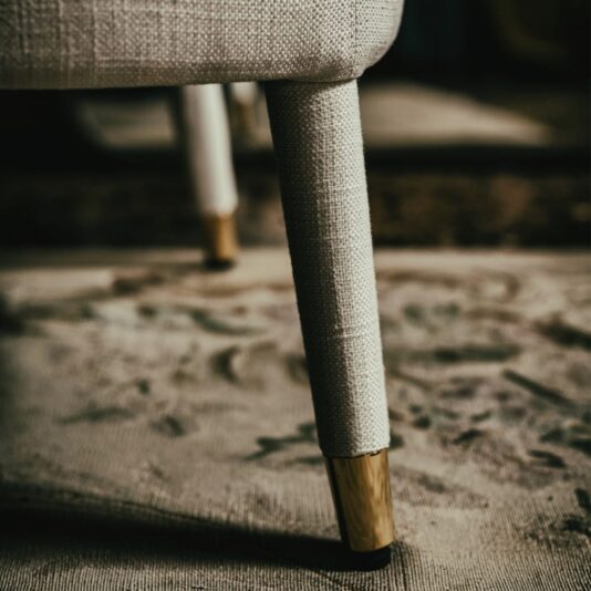 Button Upholstered Designer Linen Chaise Longue Button Upholstered Italian Designer Linen Chaise Longue