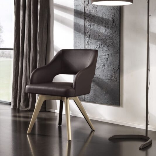 Italian Designer Leather Armchair Italian Designer Leather Armchair