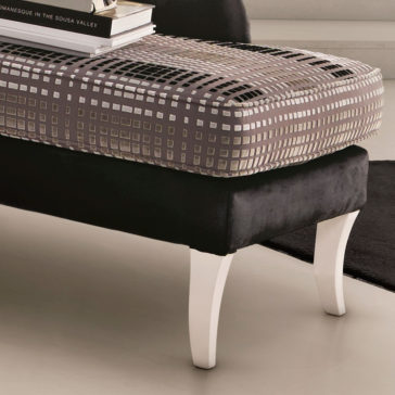 Modern Velvet Upholstered Chaise Longue Modern Velvet Upholstered Chaise Longue