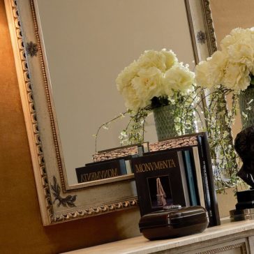 Classic Designer Louis Reproduction Italian Wall Mirror