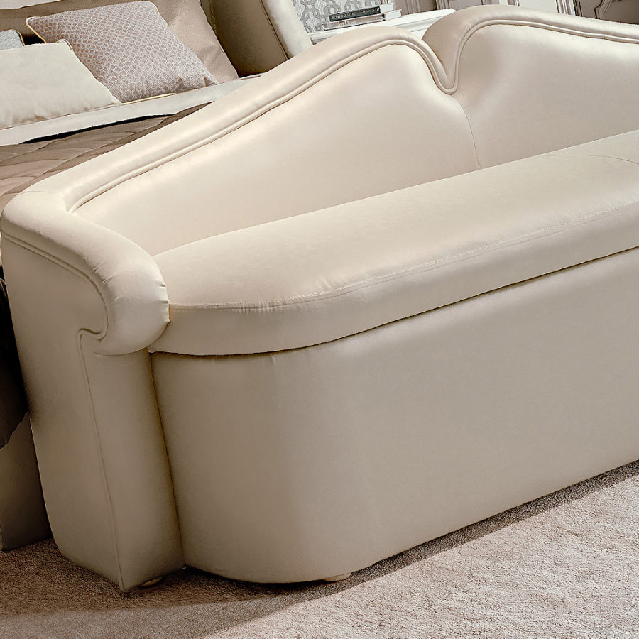 Classic High End Italian Bench - Juliettes Interiors