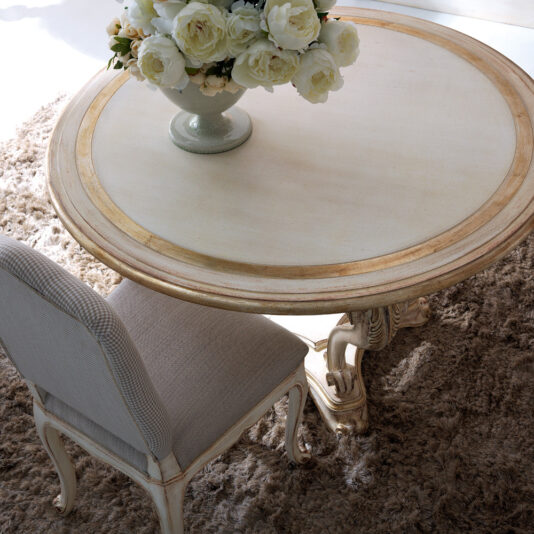 Classic Italian Baroque Inspired Round Dining Table And Chairs Set