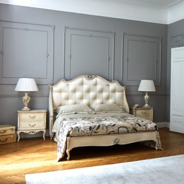 Classic Italian Designer Button Upholstered Winged Bed Classic Italian Designer Button Upholstered Winged Bed