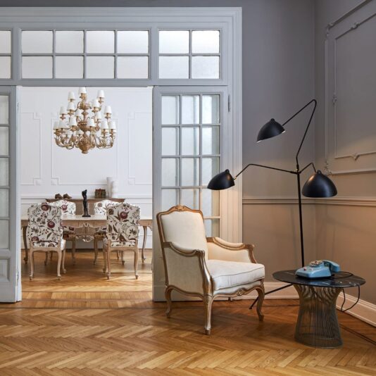 Classic Italian Designer Dining Table And Chairs Set Classic Italian Designer Dining Table And Chairs Set