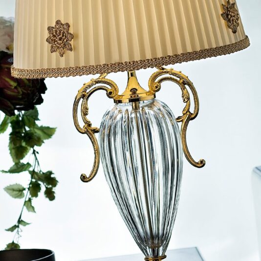 Classic Italian Designer Glass Table Lamp Classic Italian Designer Glass Table Lamp