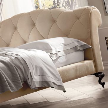 Classic Italian Nubuck Leather Button Upholstered Bed Classic Italian Nubuck Leather Button Upholstered Bed