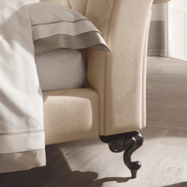 Classic Italian Nubuck Leather Button Upholstered Bed Classic Italian Nubuck Leather Button Upholstered Bed