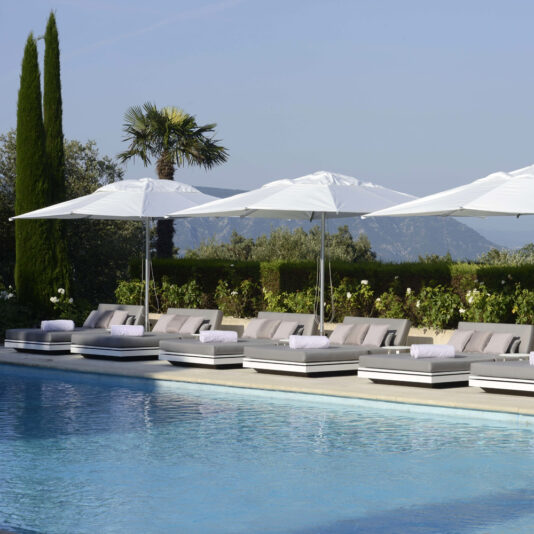 Contemporary Designer Outdoor Double Day Bed Style Lounger Contemporary Designer Outdoor Double Day Bed Style Lounger