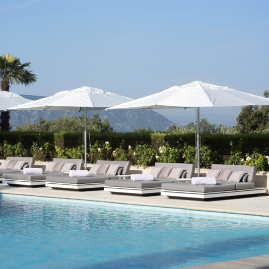 Contemporary Designer Outdoor Double Day Bed Style Lounger Contemporary Designer Outdoor Double Day Bed Style Lounger