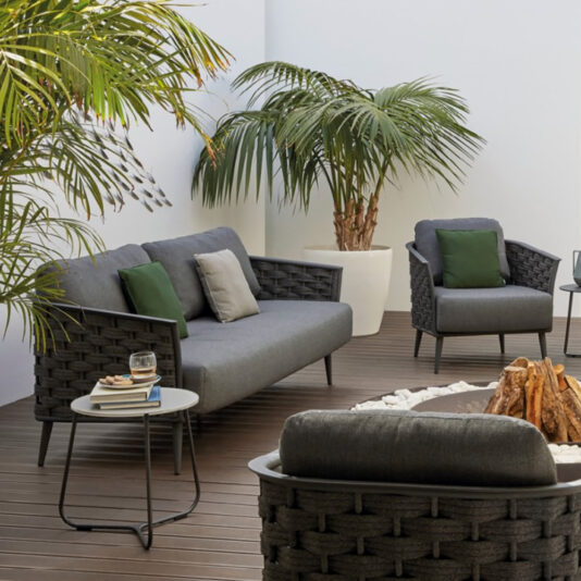 Contemporary Designer Woven Rope Outdoor Garden Sofa Contemporary Designer Woven Rope Outdoor Garden Sofa