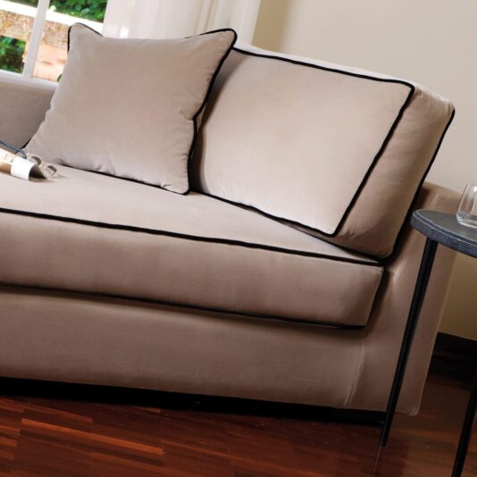 Contemporary Velvet Upholstered Chaise Longue