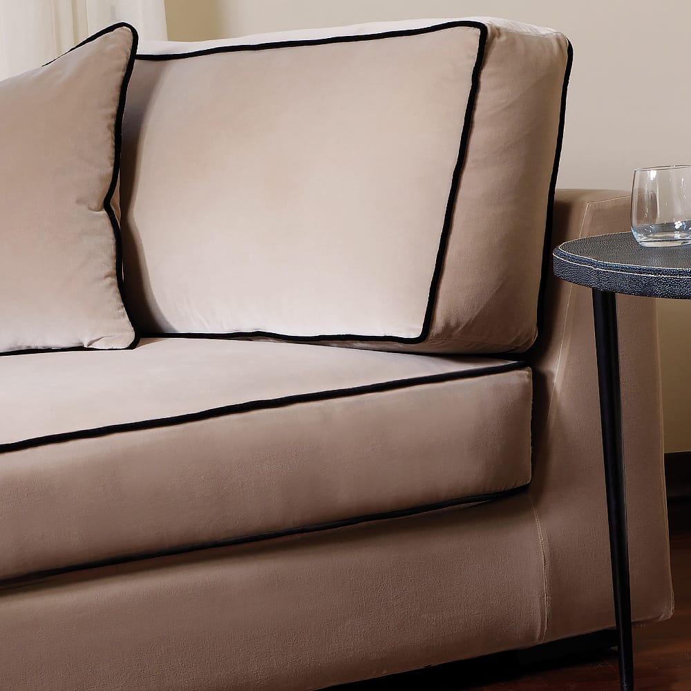 Contemporary Velvet Upholstered Chaise Longue