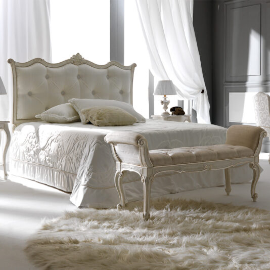 Louis Style Silk Button Upholstered Classic Bench with Armrests Curved White Designer Italian Silk Button Upholstered Bed