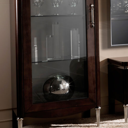 Luxury Walnut Veneer Italian Display Cabinet Luxury Walnut Veneer Italian Display Cabinet