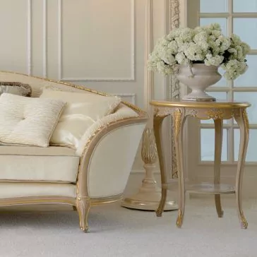 Decorative Gold Italian Side Table Decorative Gold Italian Side Table