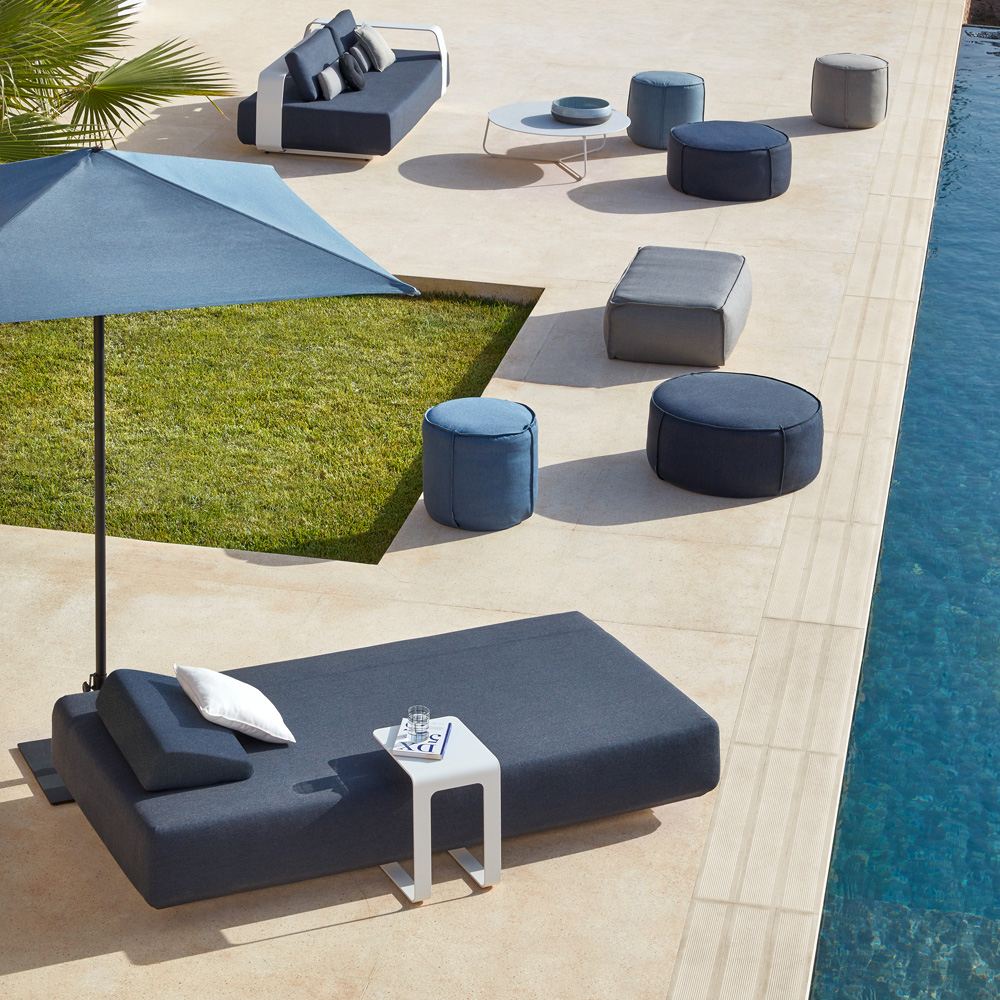 Designer Contemporary Outdoor Daybed Sun Lounger