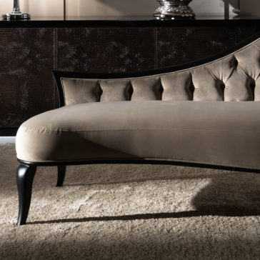 Designer Italian Button Upholstered Modern Chaise Longue Designer Italian Button Upholstered Modern Chaise Longue