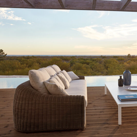 Designer Wicker Contemporary 3 Seater Outdoor Garden Sofa Designer Wicker Contemporary 3 Seater Outdoor Garden Sofa