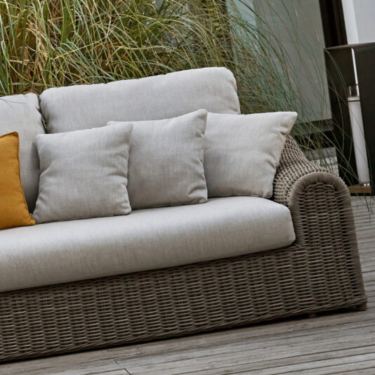 Designer Wicker Contemporary 3 Seater Outdoor Garden Sofa Designer Wicker Contemporary 3 Seater Outdoor Garden Sofa