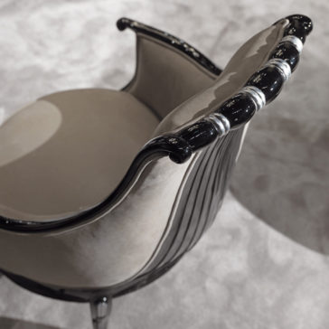 Exclusive Designer Italian High Gloss Lacquered Leather Chair Exclusive Designer Italian High Gloss Lacquered Leather Chair