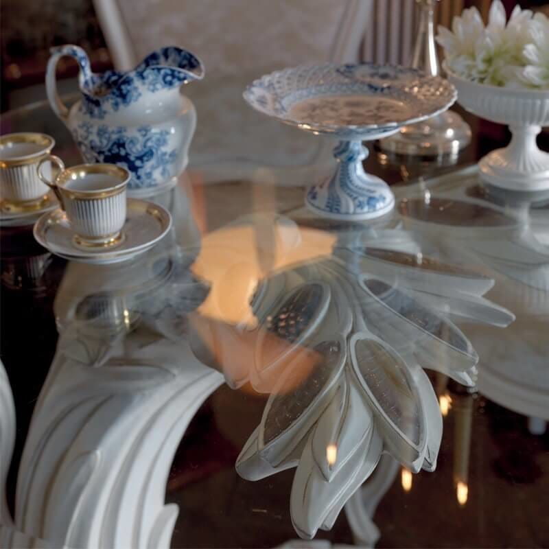 Exclusive Italian Pedestal Round Glass Dining Table Set