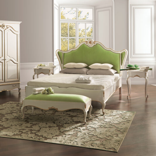 White Louis Reproduction Winged Bed