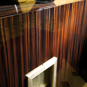 Modern Designer Italian Ebony Veneer Buffet Sideboard Modern Designer Italian Ebony Veneer Buffet Sideboard