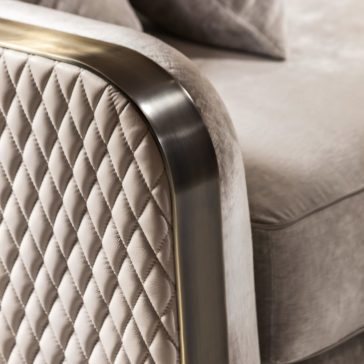 High End Contemporary Italian Designer Quilted Leather Sofa High End Contemporary Italian Designer Quilted Leather Sofa