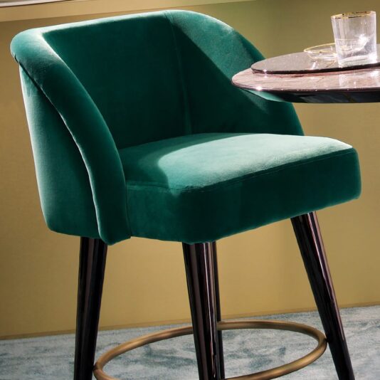High End Designer Bar Table And Bar Chairs Set High End Designer Bar Table And Chairs Set