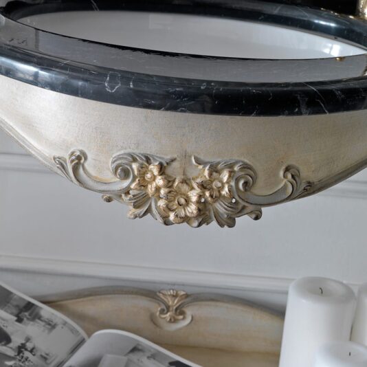 High End Designer Italian Marble Bathroom Classic Vanity Console High End Designer Italian Marble Bathroom Classic Vanity Console