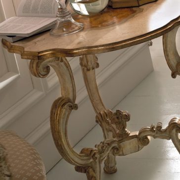 High End Designer Italian Side Table High End Designer Italian Side Table
