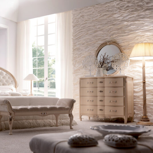 High End Gold Italian Chest of Drawers High End Gold Italian Chest of Drawers