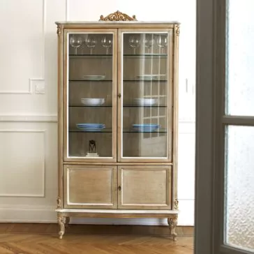 High End Italian Designer Glass Display Cabinet High End Italian Designer Glass Display Cabinet