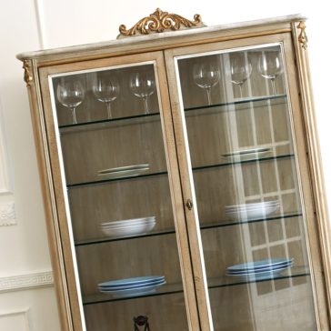 High End Italian Designer Glass Display Cabinet High End Italian Designer Glass Display Cabinet