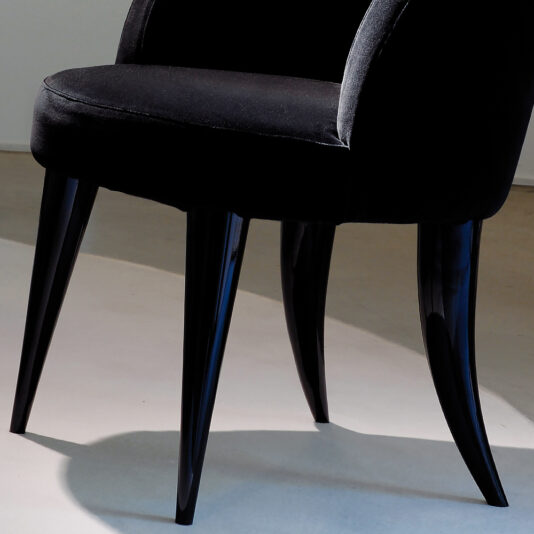 High End Luxury Curved Velvet Dining Chair High End Luxury Curved Velvet Dining Chair