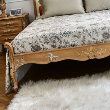 High End Oak Button Upholstered Italian Bed High End Oak Button Upholstered Italian Bed