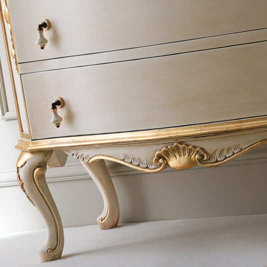 High End Rococo Chest of Drawers and Mirror Set High End Rococo Chest of Drawers