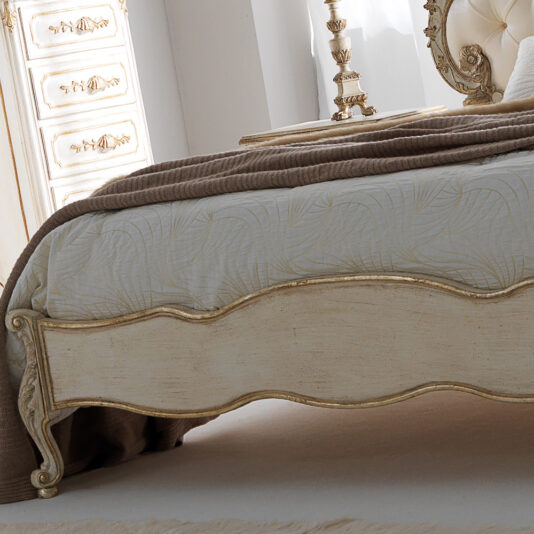 High End Rococo Reproduction Button Upholstered Bed High End Rococo Reproduction Button Upholstered Bed