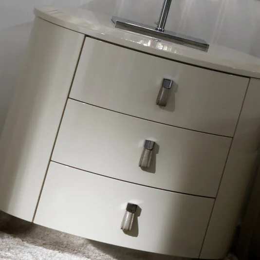 High Gloss Oval Bedside Table High Gloss Oval Bedside Table