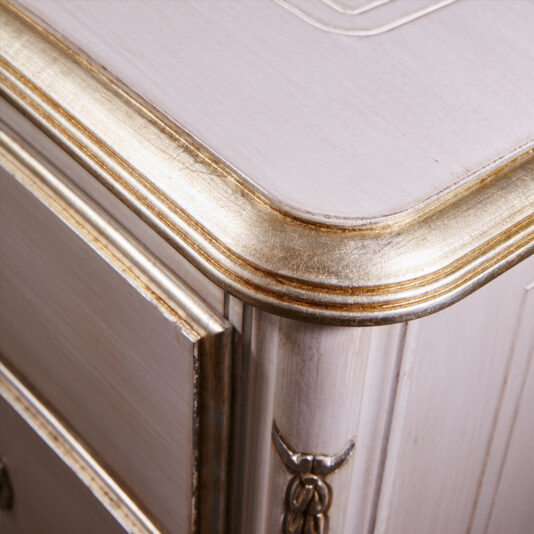 Luxury White Italian Designer Bedside Drawers Italian Antique White and Gold Chest of Drawers