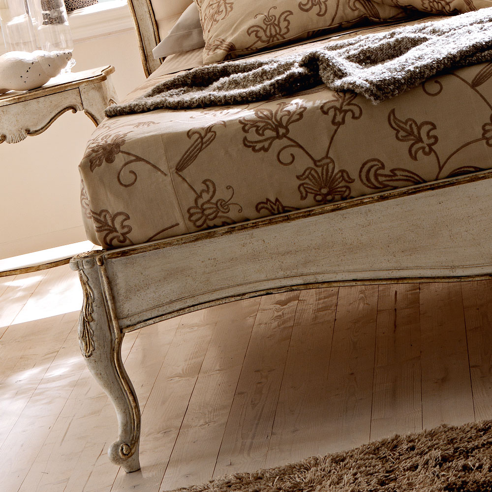 Italian Antiqued Gold Silk Button Upholstered Bed